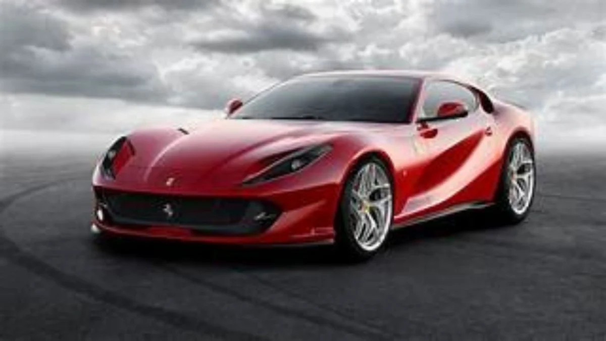 Ferrari 812 Superfast: Supercar Legendaris Italia