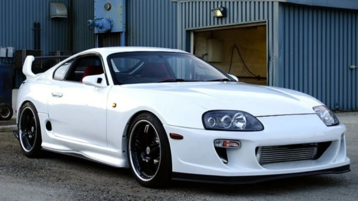 Review Toyota Supra MK4: Ikon Mobil Sport dari Era 90-an yang Abadi