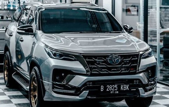 Toyota Fortuner, Mobil SUV Tangguh untuk Petualangan Anda