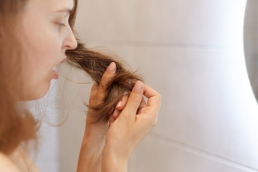 Rambut Rusak karena Cat Rambut? Begini Cara Memperbaikinya Tanpa Merusaknya Lebih Jauh