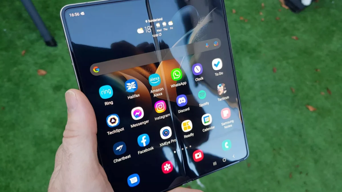 Kelebihan Desain Lipat: Samsung Galaxy Z Fold5