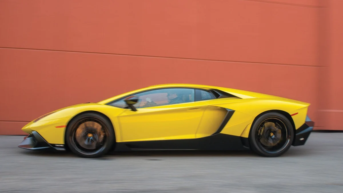 Teknologi Terkini di Lamborghini Aventador LP720