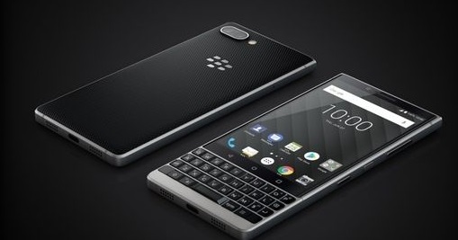 Smartphone Blackberry Key 2 Dengan Keyword Fisik Menonjol