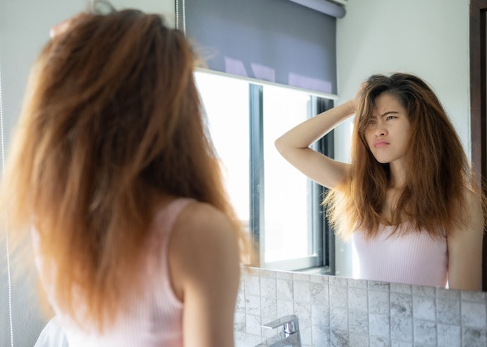 Tips Ampuh Mengatasi Rambut Kusut dan Freeze, Kembali Ke Elegansi Alami