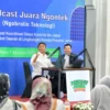 Sekda Jabar jadi pembicara dalam podcast dalam acara juara ngontek di Gedung Sate Bandung