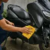 Cara Tepat Mencuci Yamaha NMAX Turbo Agar Tetap Mengkilap dan Awet ( AI )